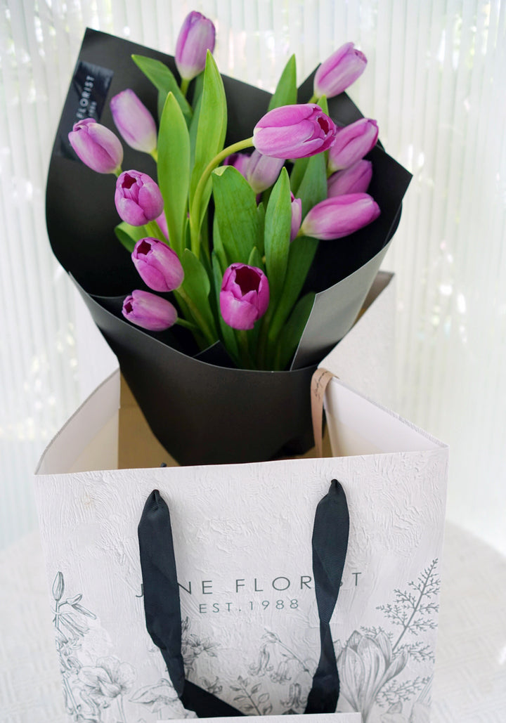 TULIP BOUQUET 050