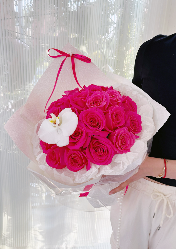 SHOCKING ROSE BOUQUET( Hot pink rose) 065