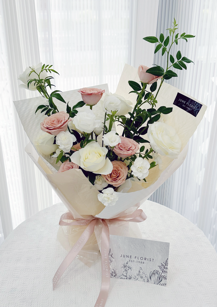 FLOWER BOUQUET (Roses) 025