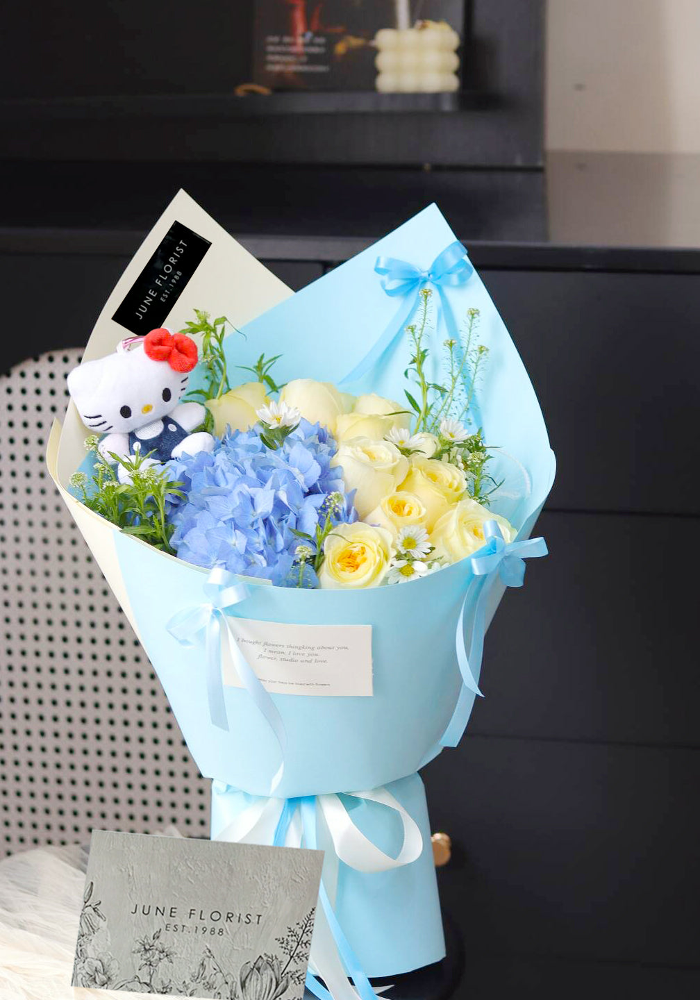 FLOWER BOUQUET( Hydrangea & Rose) 055