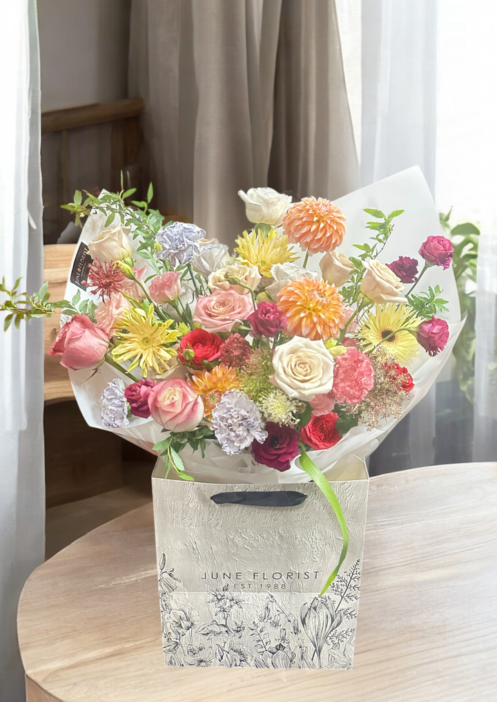 Hand bouquet 100
