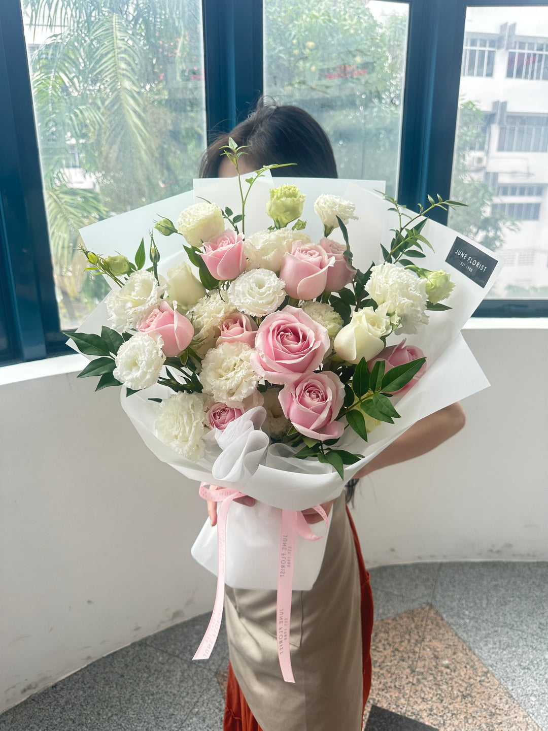 Hand bouquet 095