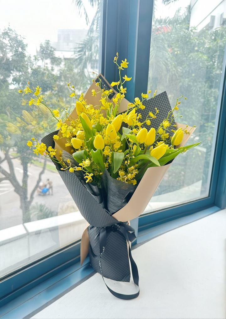 Tulip bouquet 121