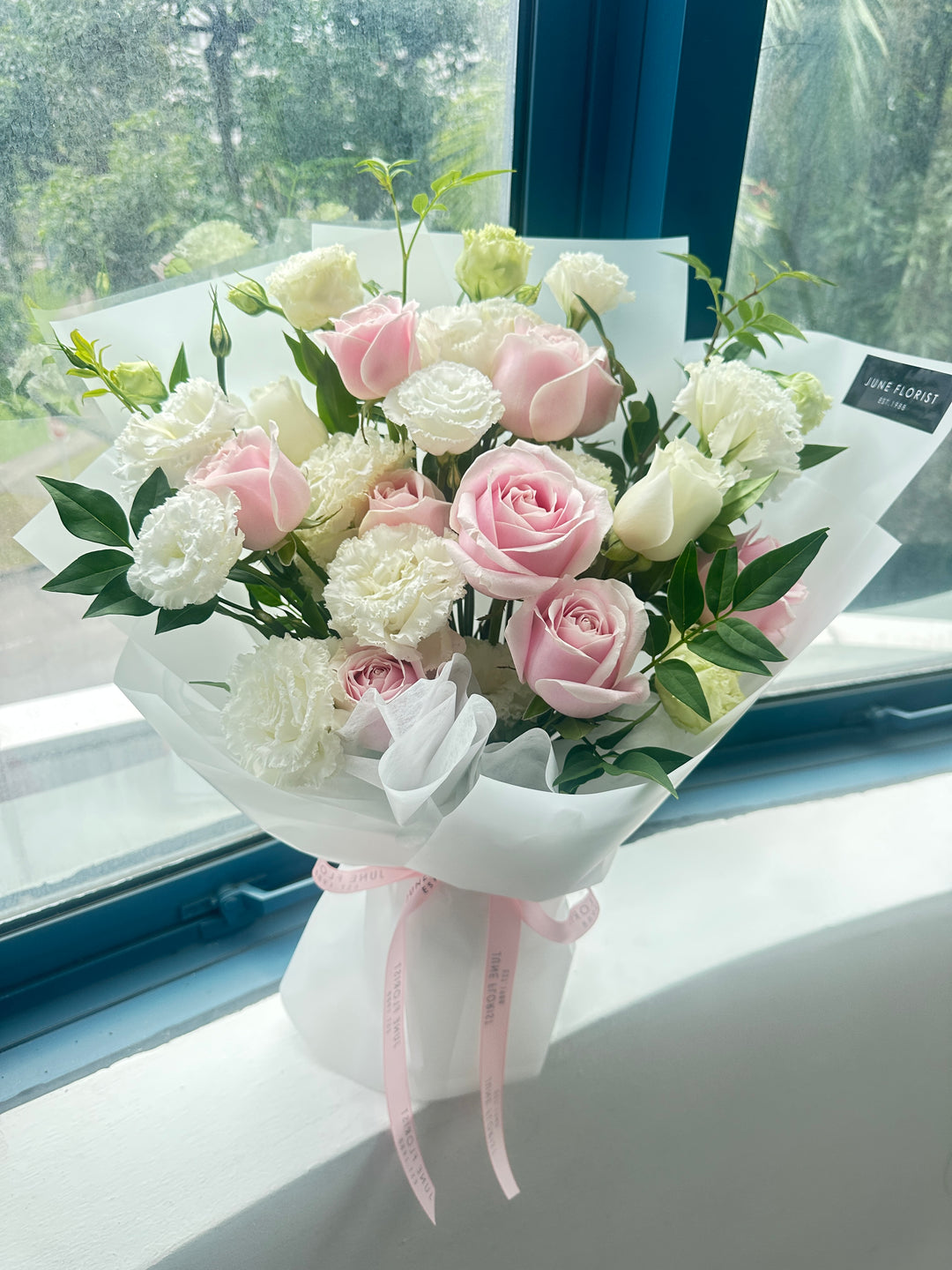 Hand bouquet 095