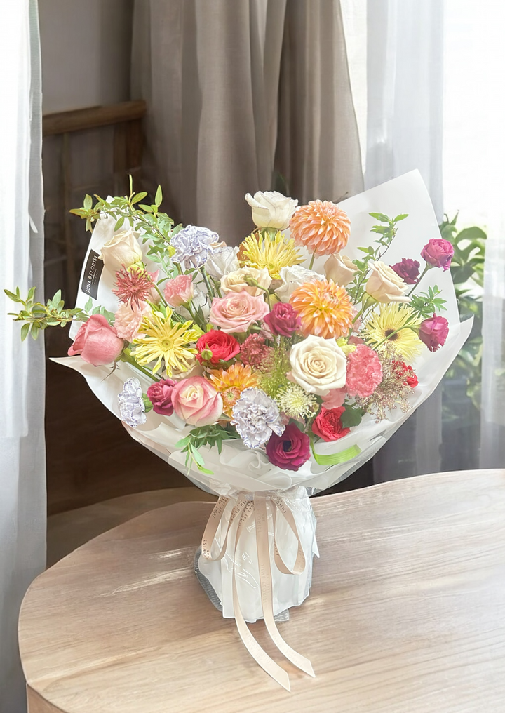 Hand bouquet 100