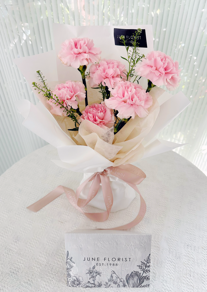 CARNATION BOUQUET 063