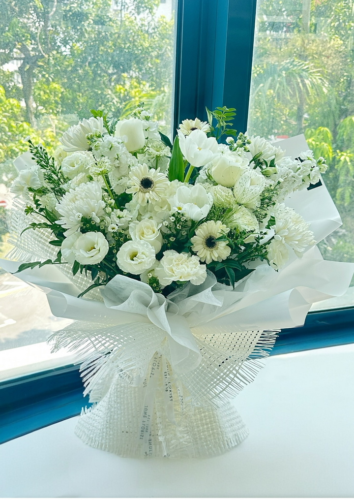 White hand bouquet 102
