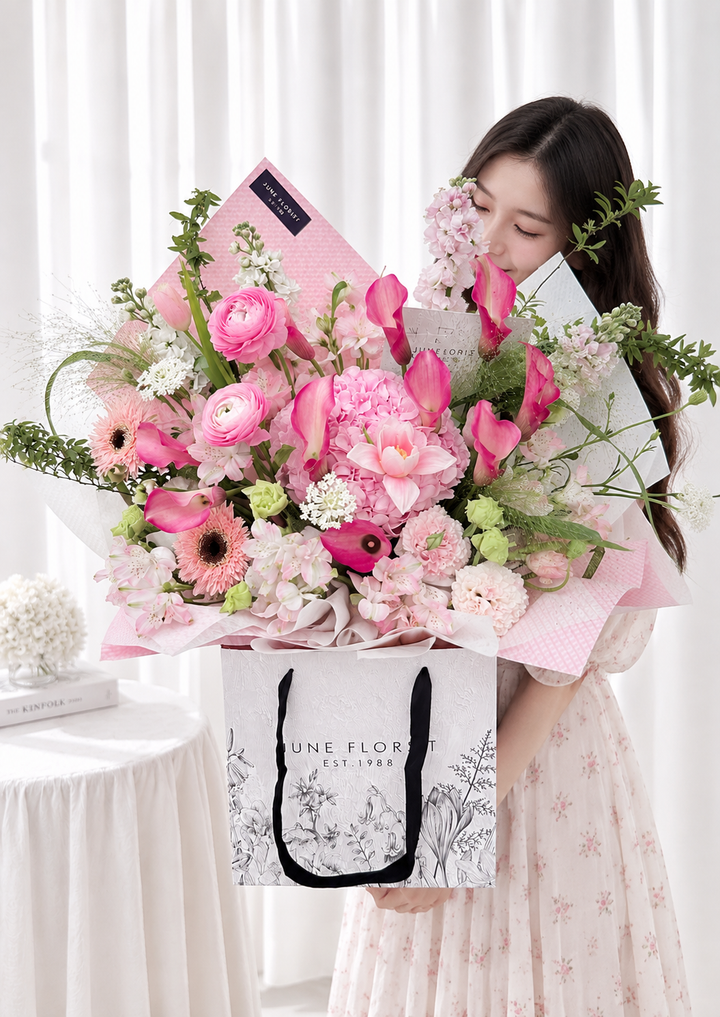 Pink Grandeur – Luxury Pink Calla Lily Bouquet Singapore