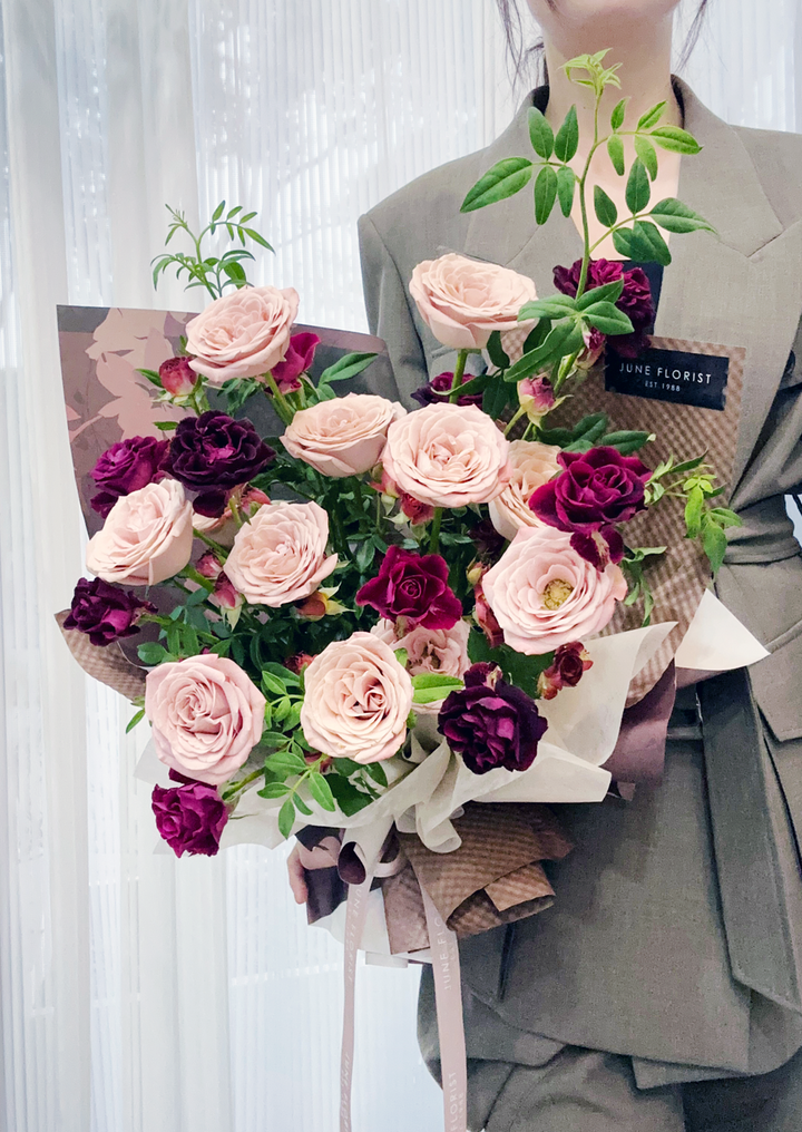 FLOWER BOUQUET ( cappuccino roses) 032