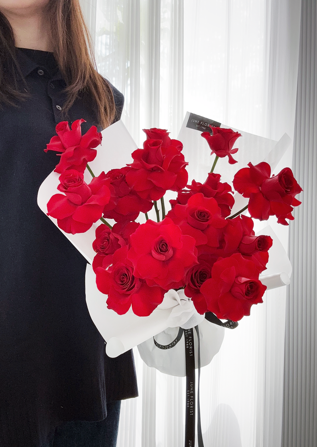 FLOWER BOUQUET (red roses) 037