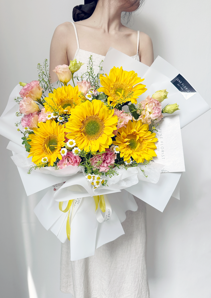 SUNFLOWER BOUQUET ( Graduation Flowers) 068