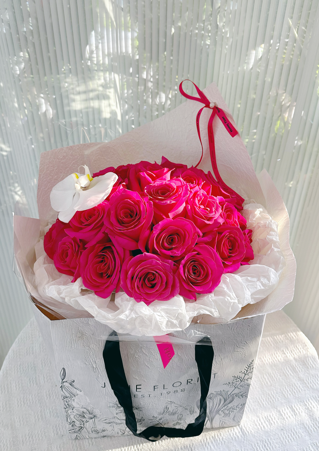 SHOCKING ROSE BOUQUET( Hot pink rose) 065