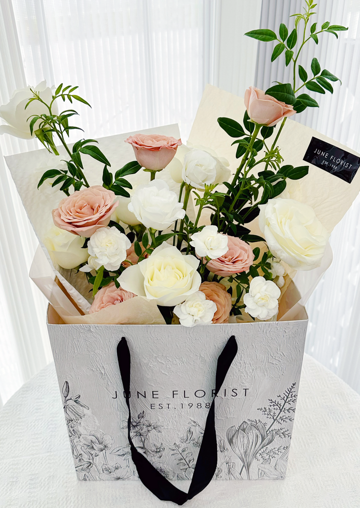 FLOWER BOUQUET (Roses) 025