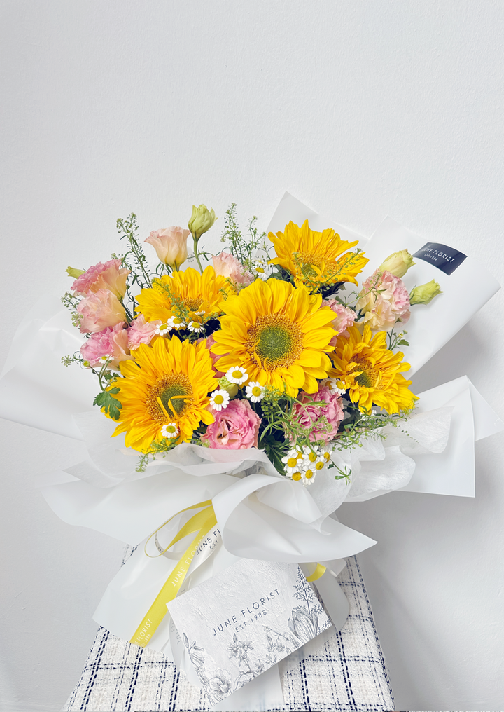 SUNFLOWER BOUQUET ( Graduation Flowers) 068